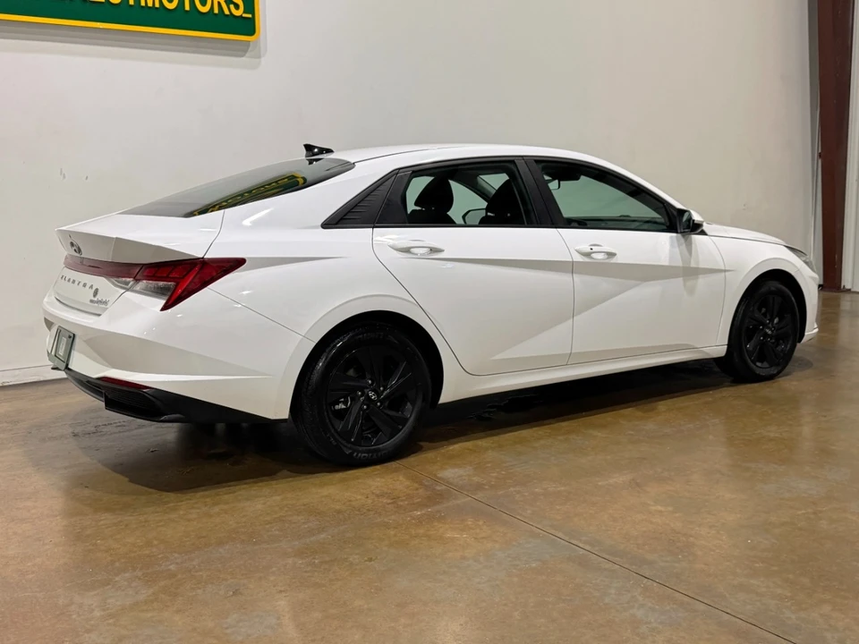 2023 Hyundai Elantra - Image 8 of 12
