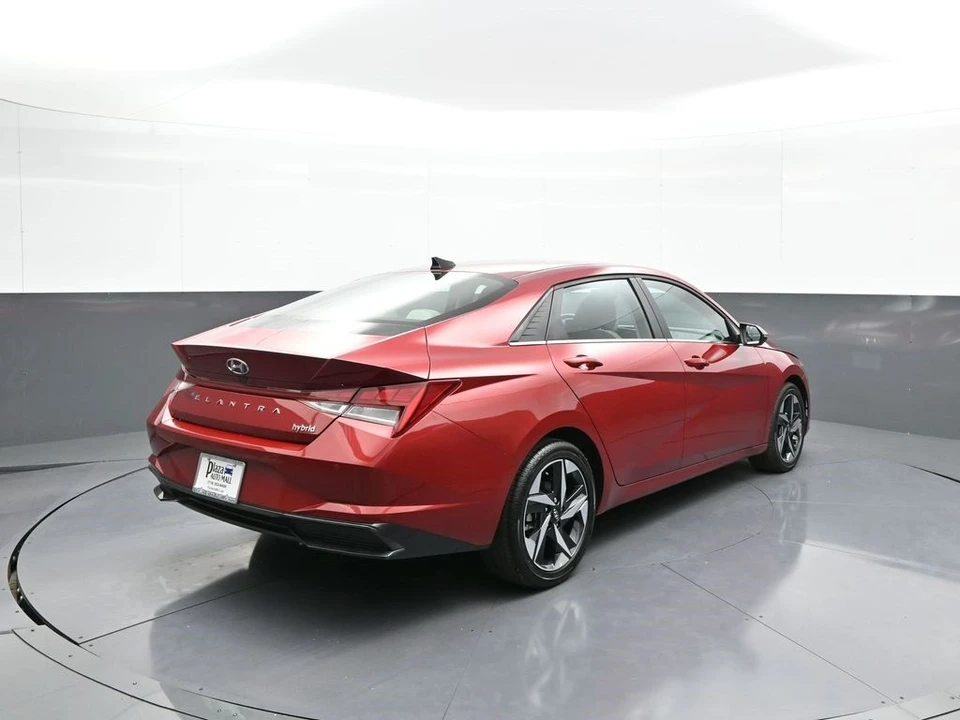 2023 Hyundai Elantra - Image 6 of 12