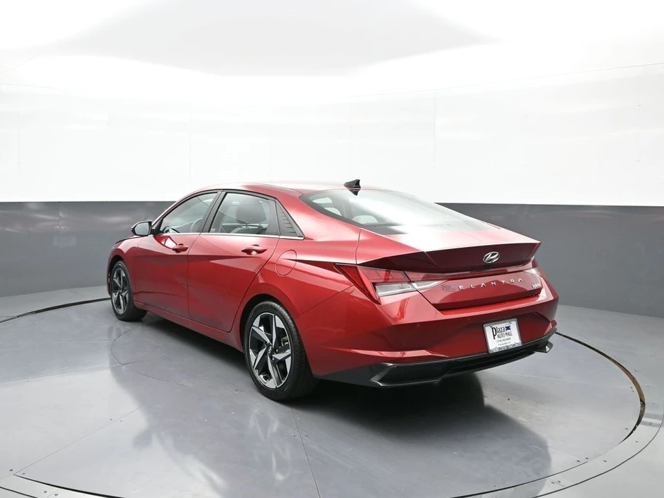 2023 Hyundai Elantra - Image 8 of 12