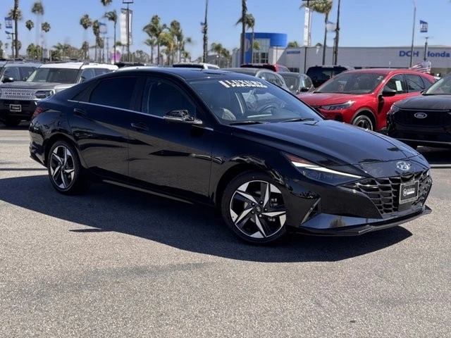 2023 Hyundai Elantra - Image 2 of 12