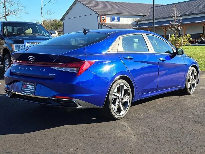 2023 Hyundai Elantra - Image 6 of 12