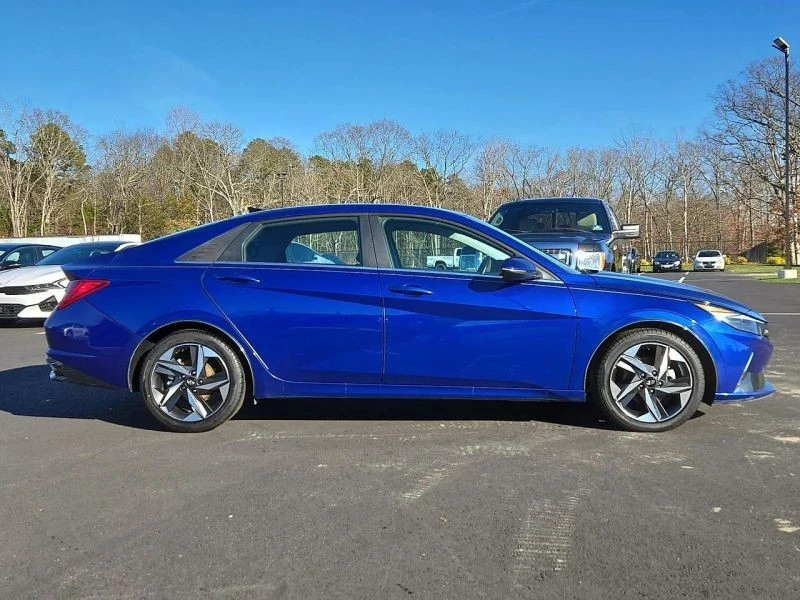 2023 Hyundai Elantra - Image 7 of 12