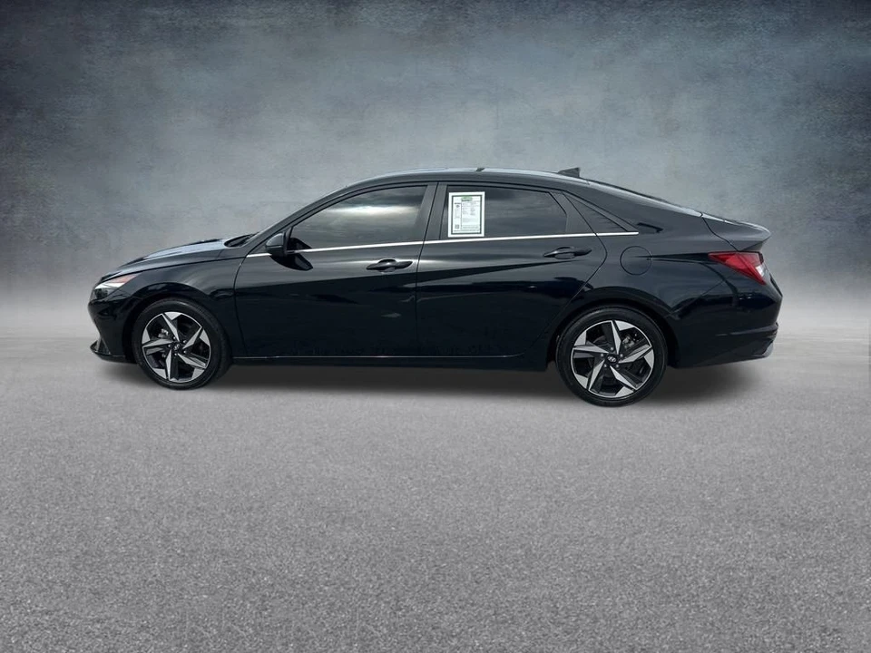 2023 Hyundai Elantra - Image 7 of 12