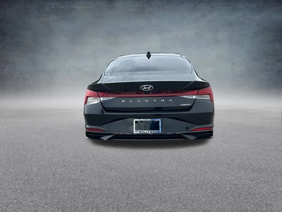 2023 Hyundai Elantra - Image 5 of 12