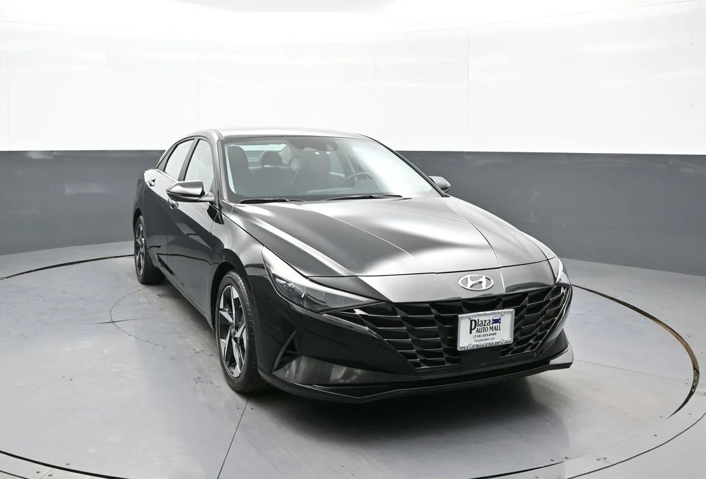 2023 Hyundai Elantra - Image 3 of 12