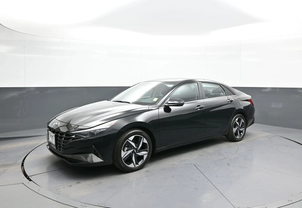 2023 Hyundai Elantra - Image 10 of 12