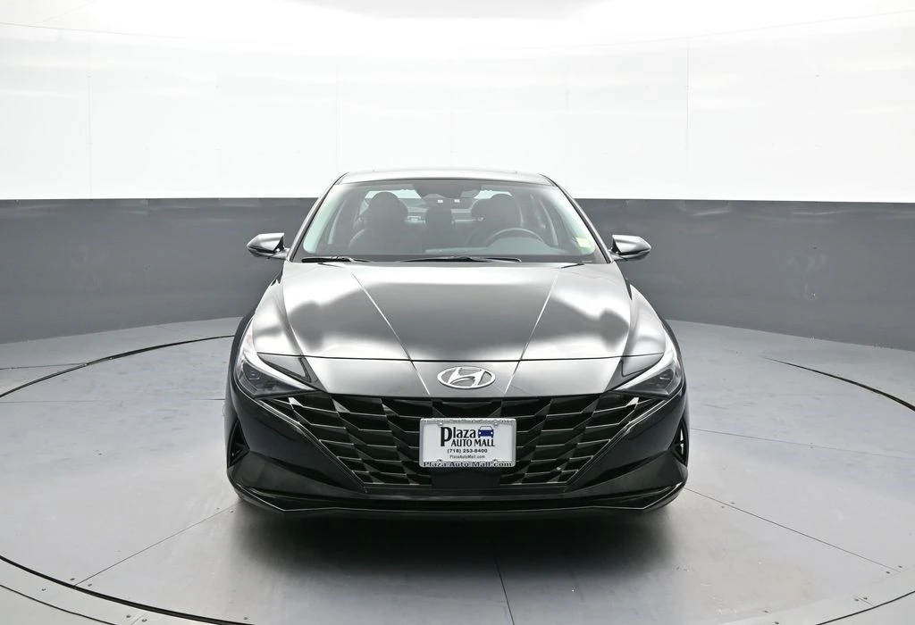 2023 Hyundai Elantra - Image 2 of 12