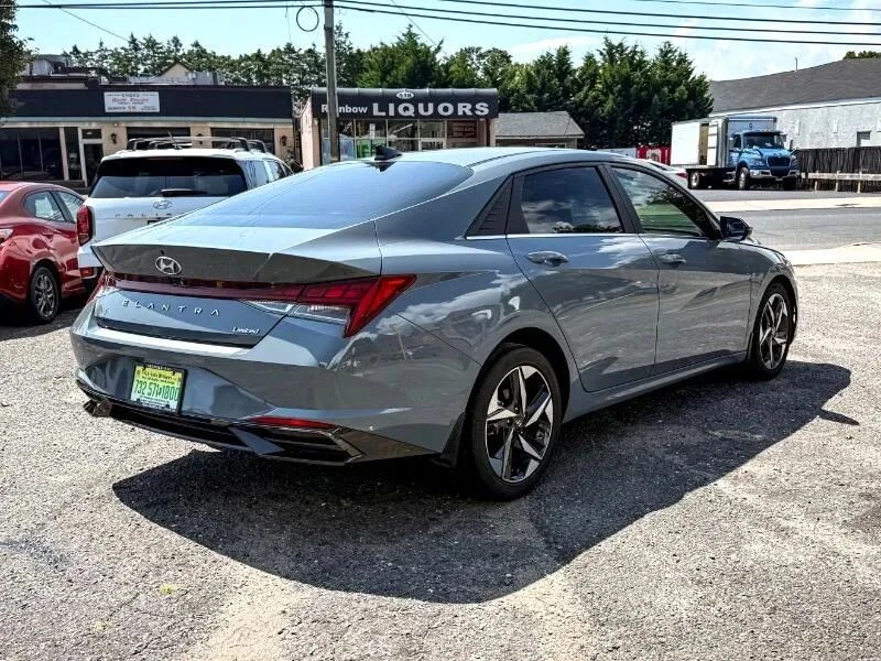 2023 Hyundai Elantra - Image 5 of 12