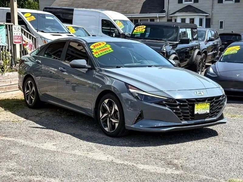 2023 Hyundai Elantra - Image 3 of 12