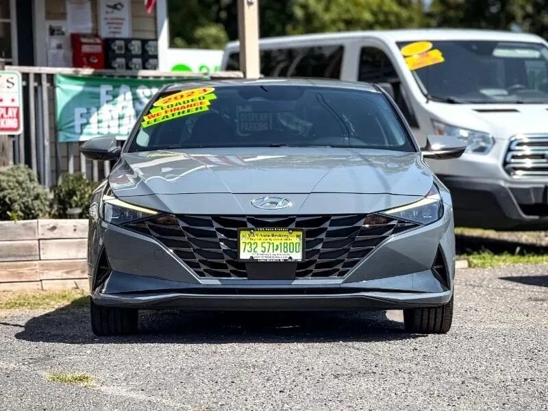 2023 Hyundai Elantra - Image 2 of 12
