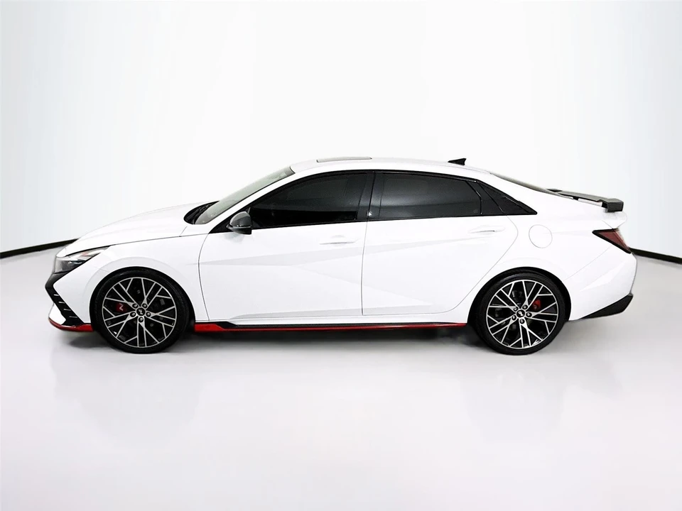2023 Hyundai Elantra - Image 4 of 14