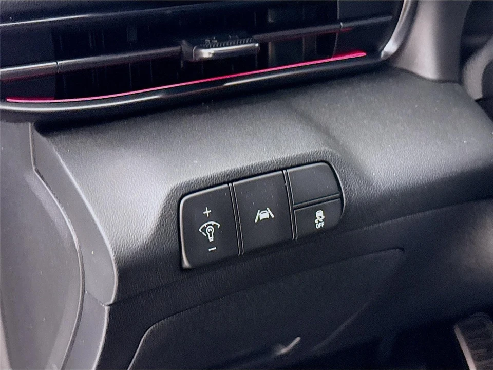2023 Hyundai Elantra - Image 7 of 14