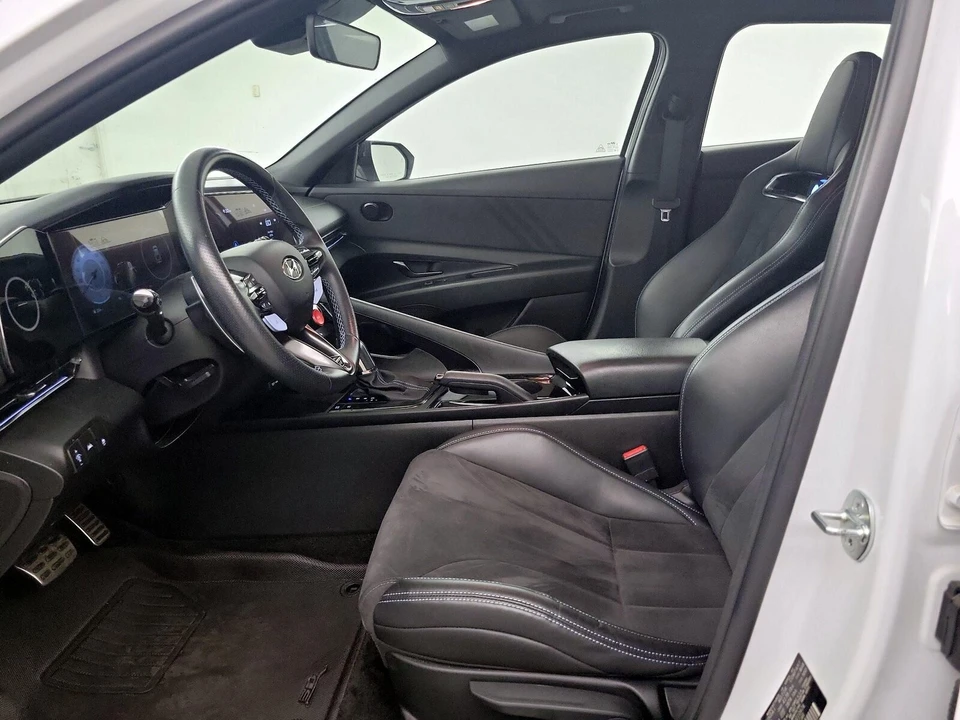 2023 Hyundai Elantra - Image 10 of 26