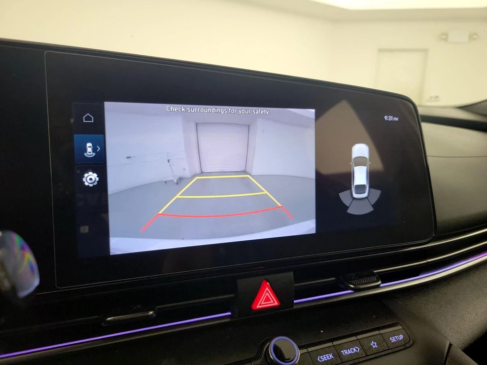 2023 Hyundai Elantra - Image 14 of 26