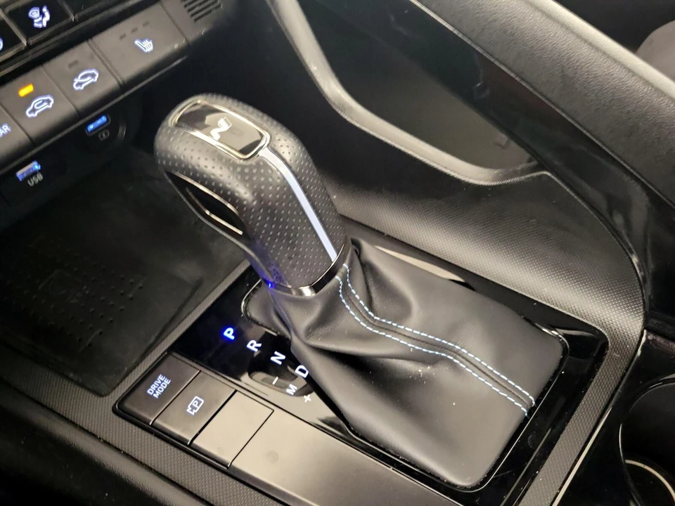 2023 Hyundai Elantra - Image 17 of 26