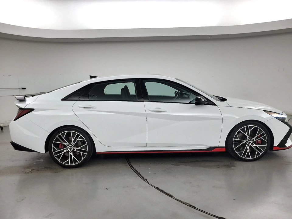 2023 Hyundai Elantra - Image 4 of 26