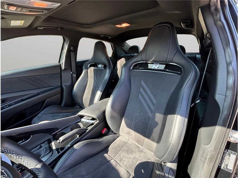 2023 Hyundai Elantra - Image 20 of 21