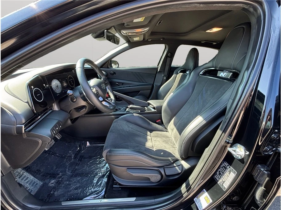 2023 Hyundai Elantra - Image 2 of 21