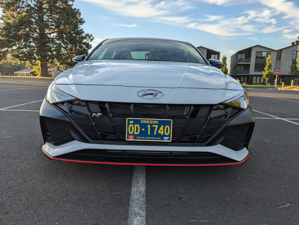 2023 Hyundai Elantra - Image 8 of 31
