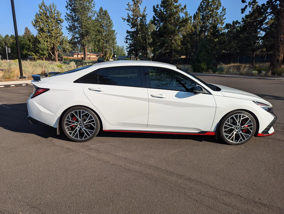 2023 Hyundai Elantra - Image 28 of 31