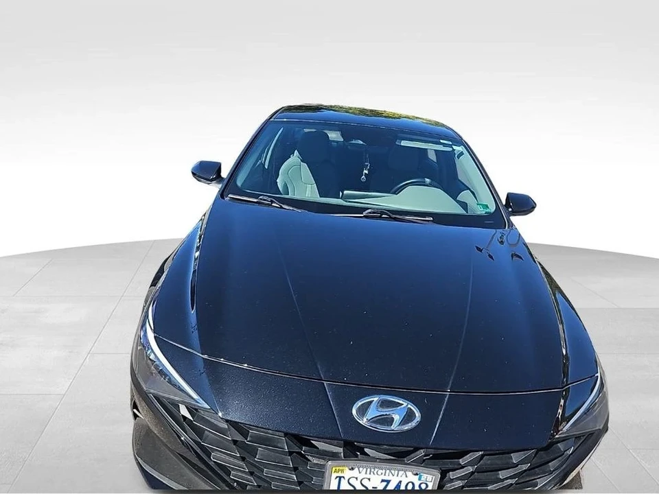 2023 Hyundai Elantra - Image 10 of 12