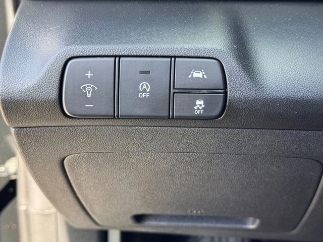 2023 Hyundai Elantra - Image 24 of 30