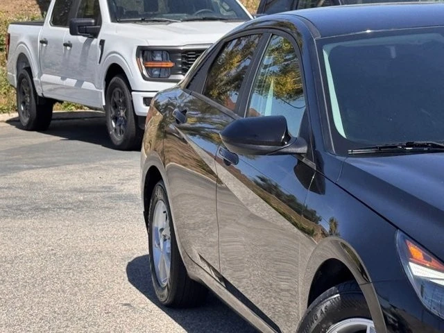 2023 Hyundai Elantra - Image 5 of 30
