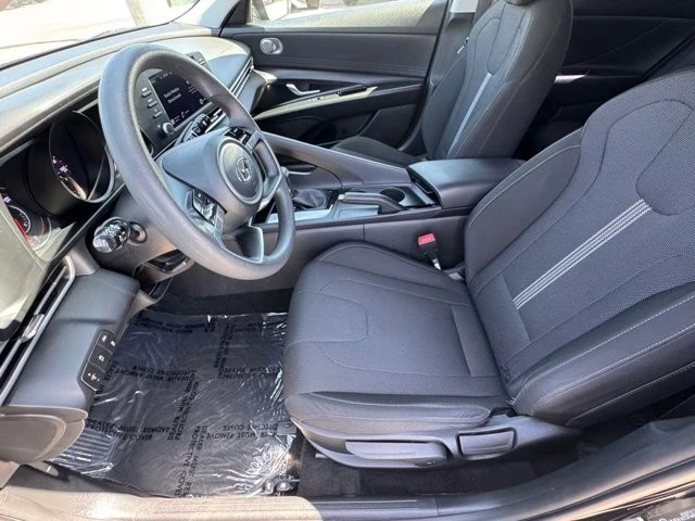 2023 Hyundai Elantra - Image 17 of 30