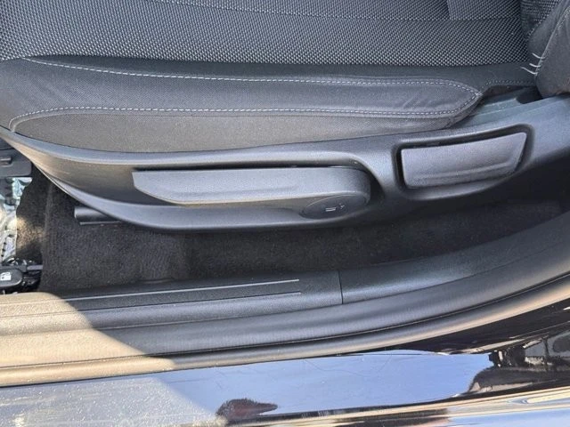 2023 Hyundai Elantra - Image 18 of 30