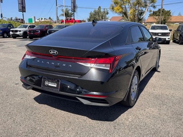 2023 Hyundai Elantra - Image 12 of 30