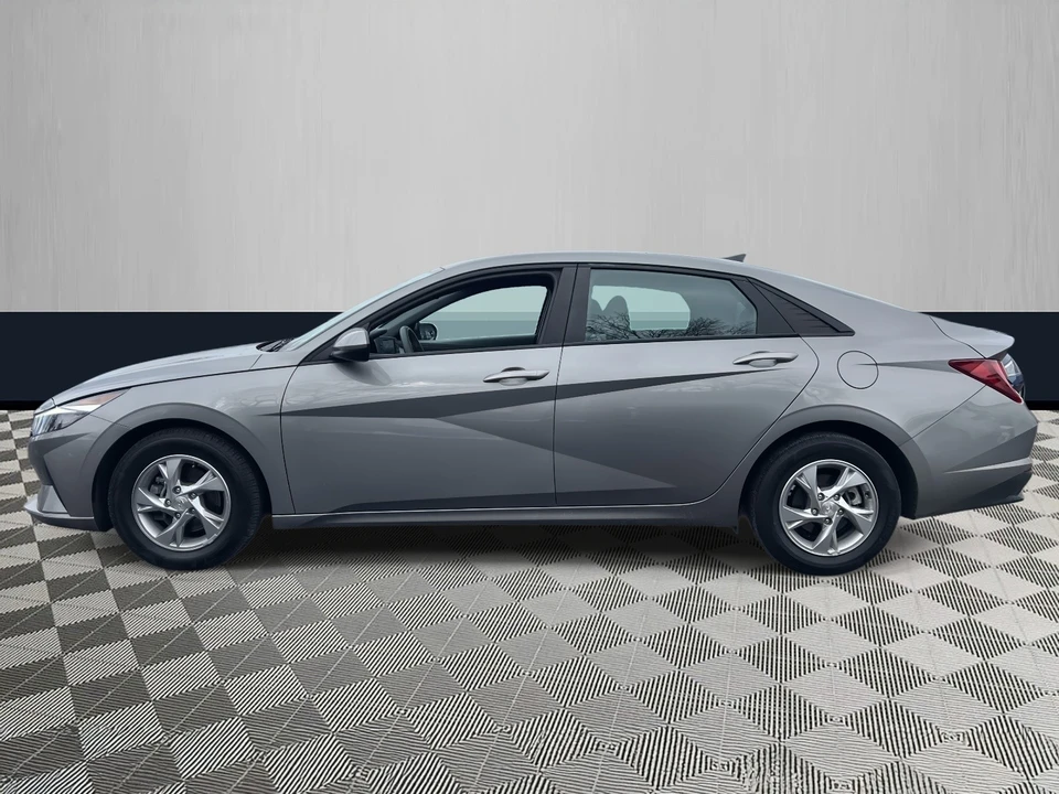 2023 Hyundai Elantra - Image 3 of 21