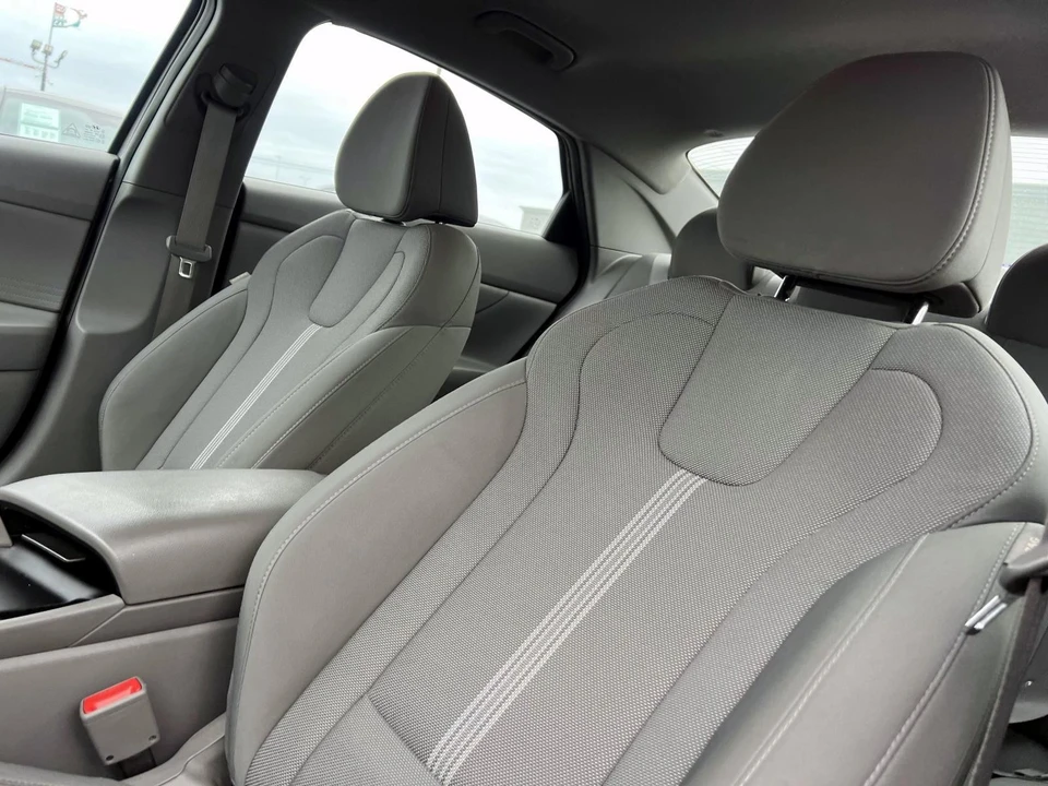 2023 Hyundai Elantra - Image 6 of 21