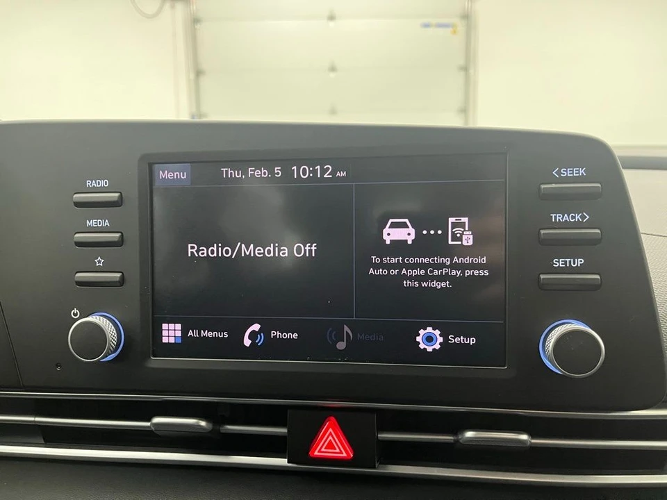 2023 Hyundai Elantra - Image 3 of 12