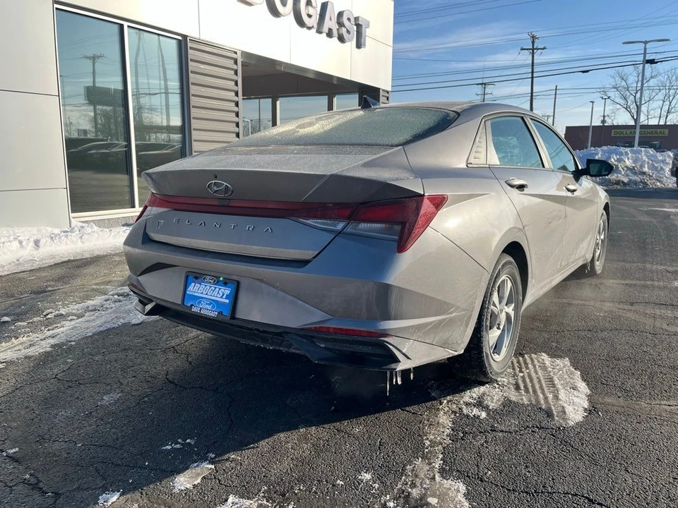 2023 Hyundai Elantra - Image 3 of 12