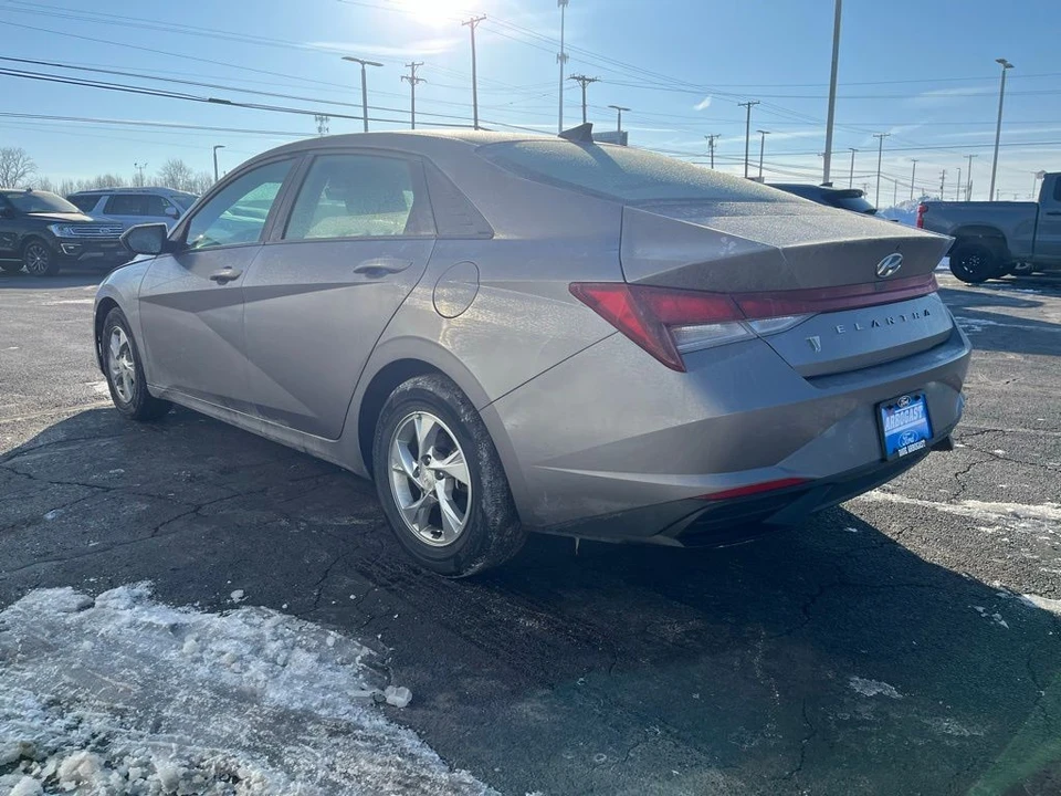 2023 Hyundai Elantra - Image 8 of 12