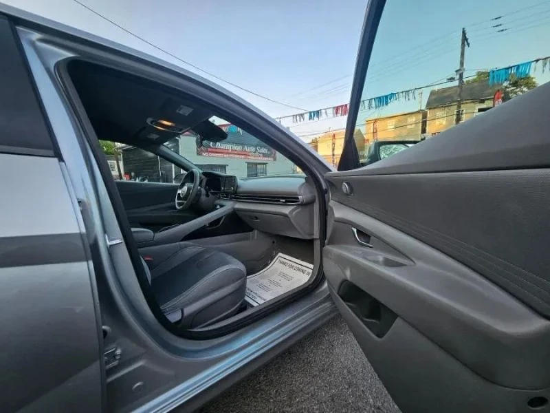 2023 Hyundai Elantra - Image 11 of 12