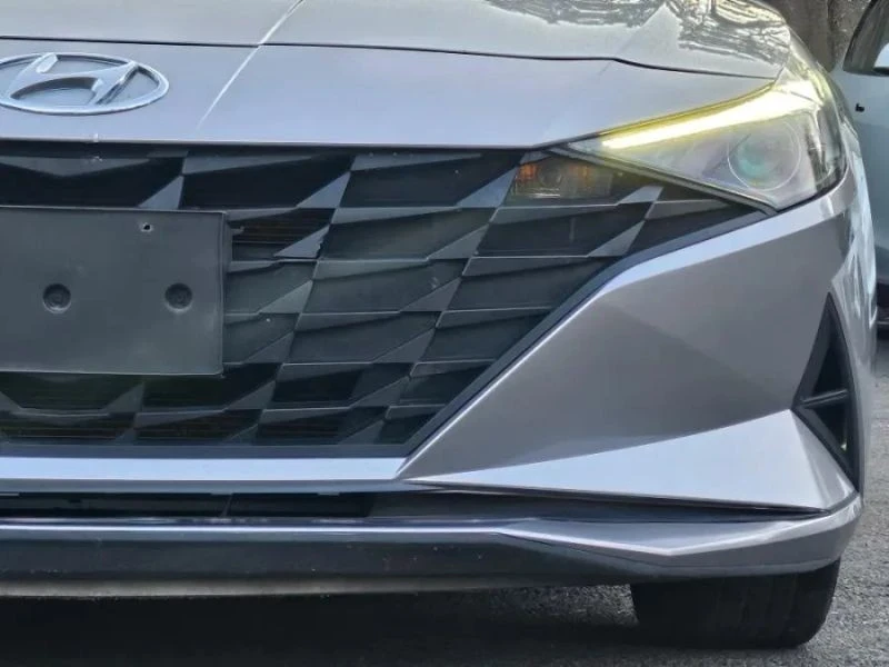 2023 Hyundai Elantra - Image 4 of 12
