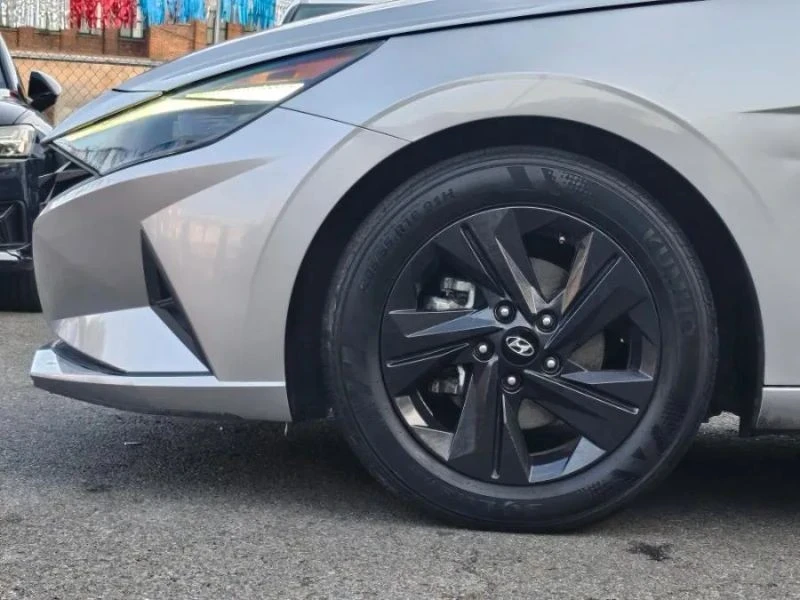 2023 Hyundai Elantra - Image 8 of 12