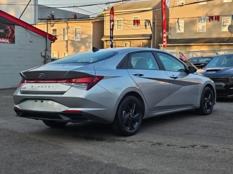 2023 Hyundai Elantra - Image 7 of 12