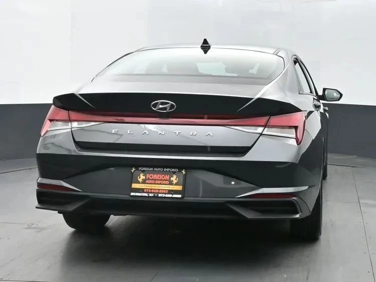 2023 Hyundai Elantra - Image 8 of 12