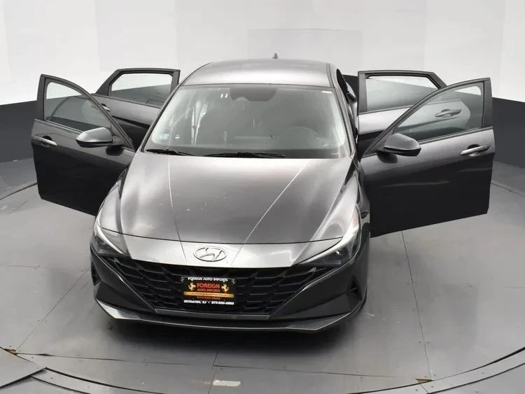 2023 Hyundai Elantra - Image 10 of 12