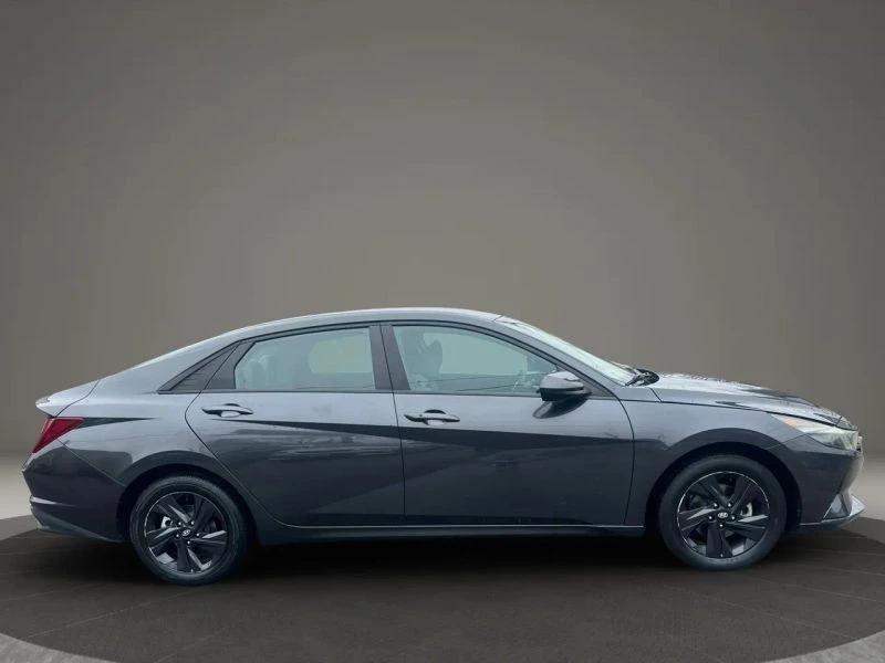 2023 Hyundai Elantra - Image 4 of 12