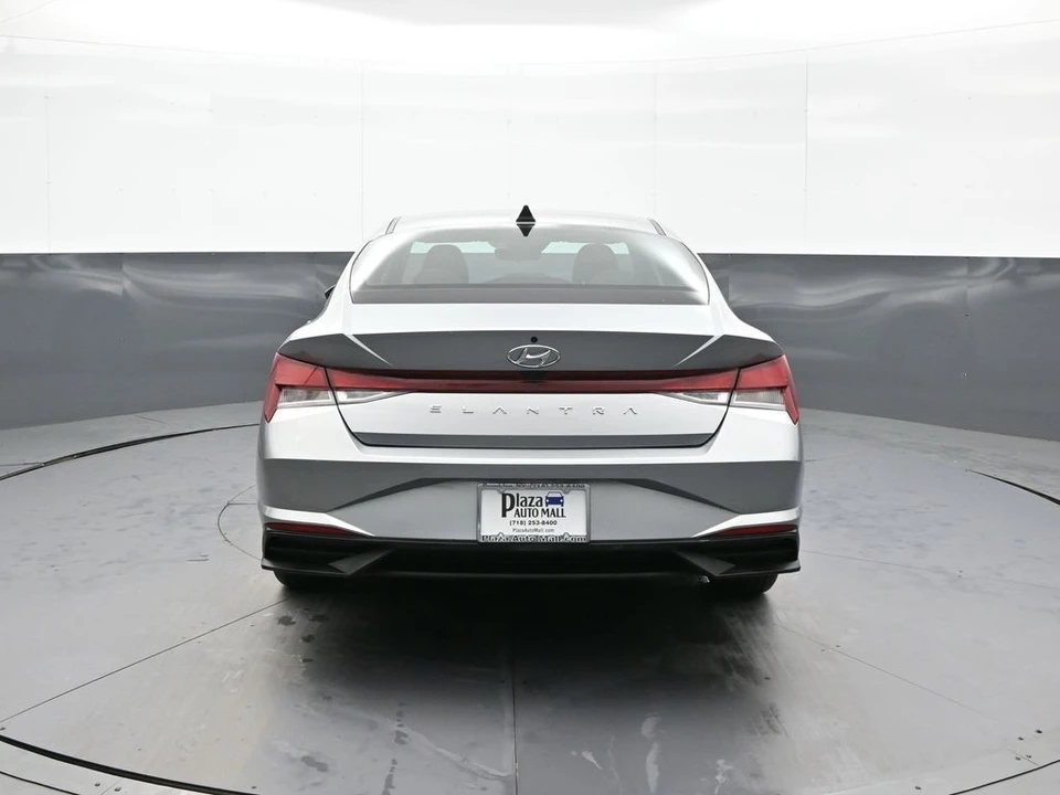 2023 Hyundai Elantra - Image 7 of 12
