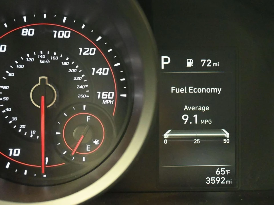 2023 Hyundai Elantra - Image 16 of 21