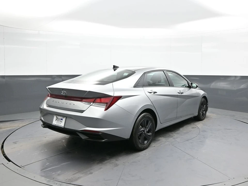 2023 Hyundai Elantra - Image 6 of 21