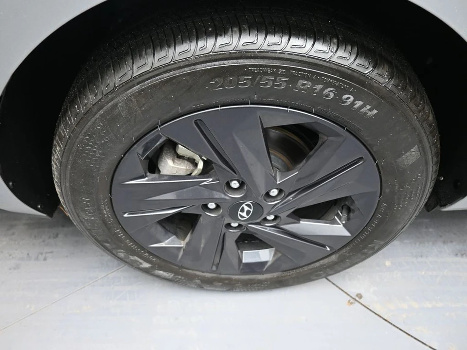 2023 Hyundai Elantra - Image 12 of 12