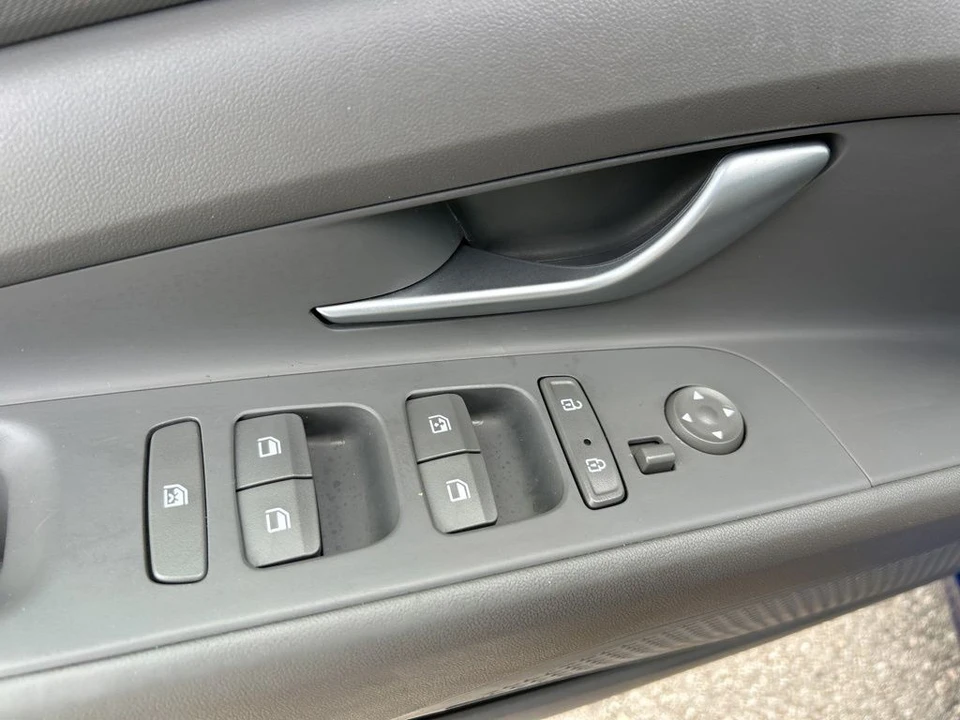 2023 Hyundai Elantra - Image 12 of 12