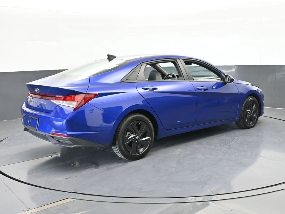 2023 Hyundai Elantra - Image 6 of 21