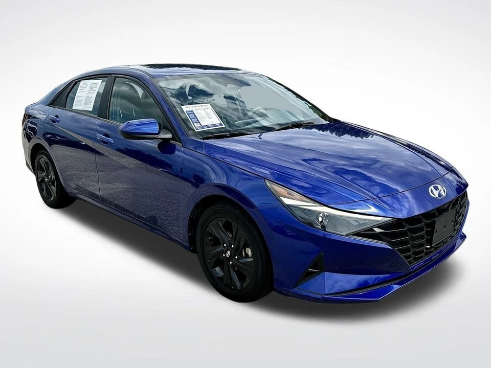 2023 Hyundai Elantra - Image 2 of 12