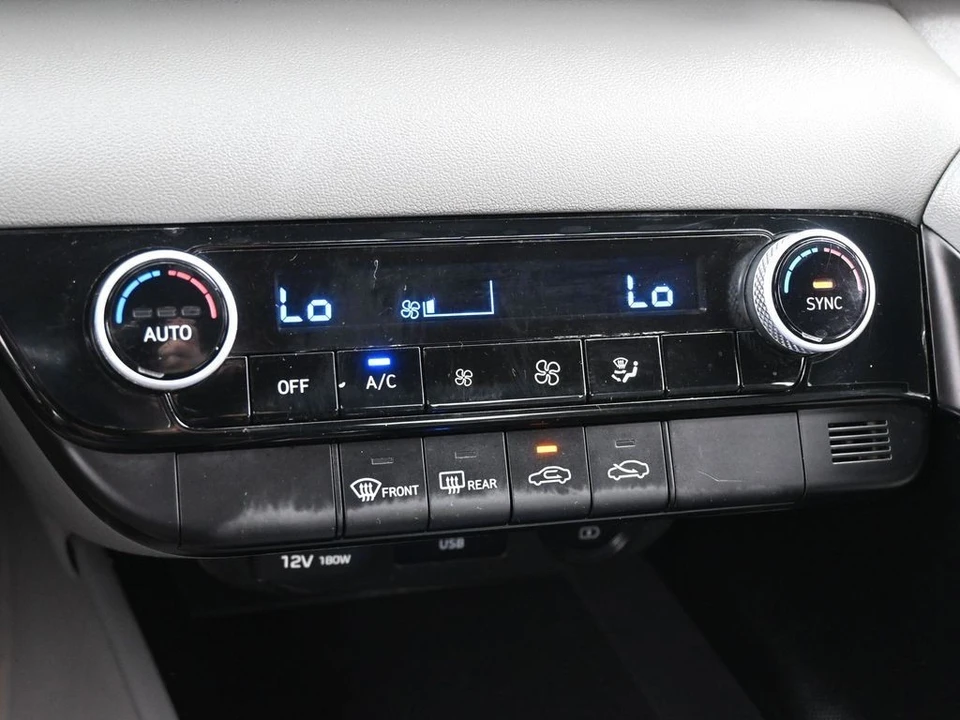 2023 Hyundai Elantra - Image 23 of 31